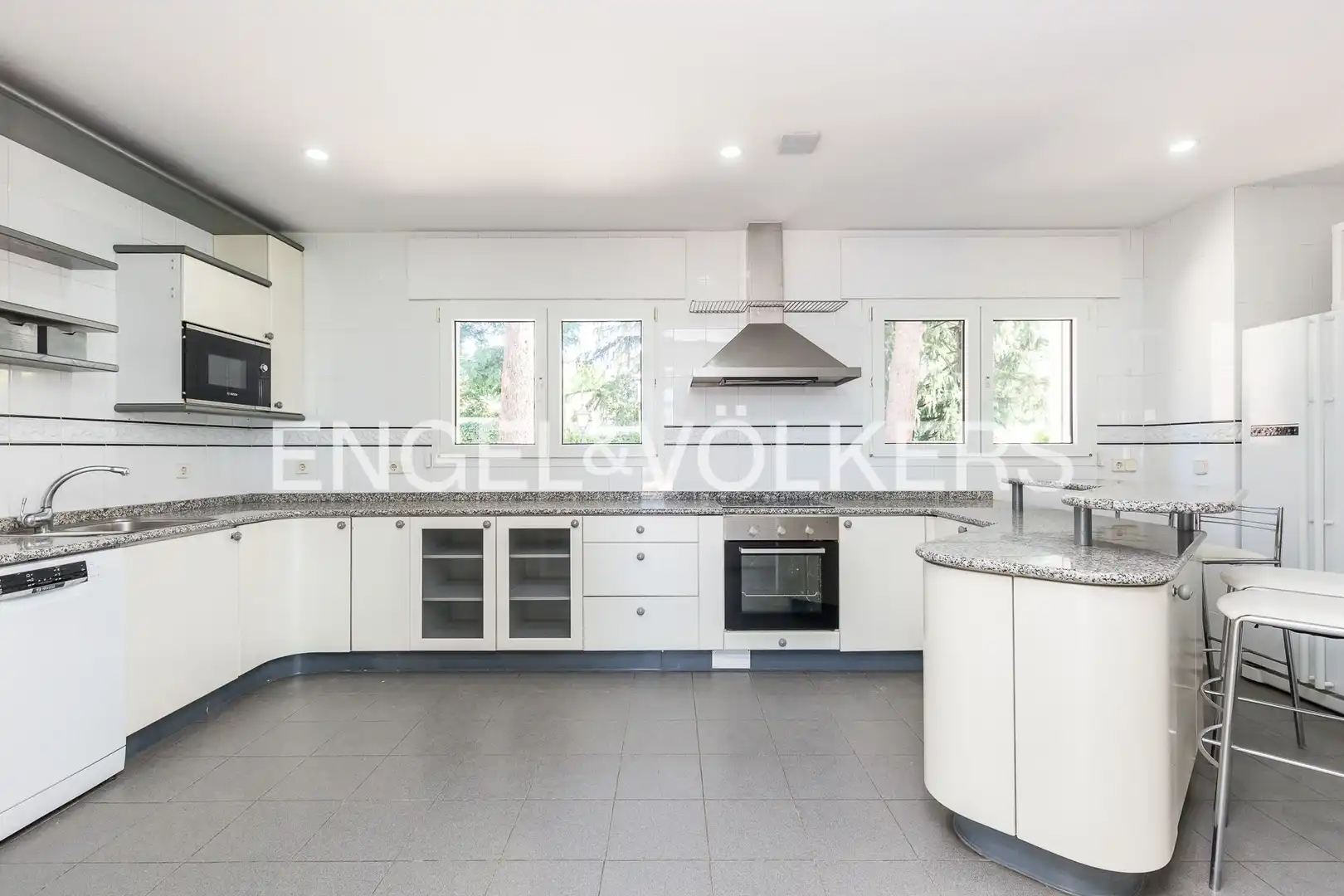 Kitchen of Houses for rent in Madrid  with Air Conditioner, Heating and Private garden