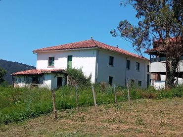 Casa rústica con jardín en venta en Camino de la Estación 750