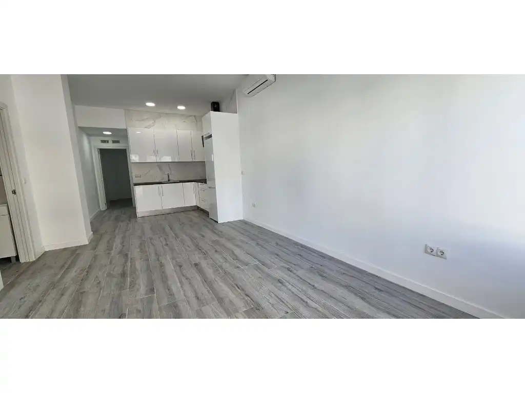 Flat for sale in Calle Miami, 1, La Carihuela - Los Nidos