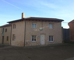 Vista exterior de Casa o xalet en venda en Santa Cristina de Valmadrigal