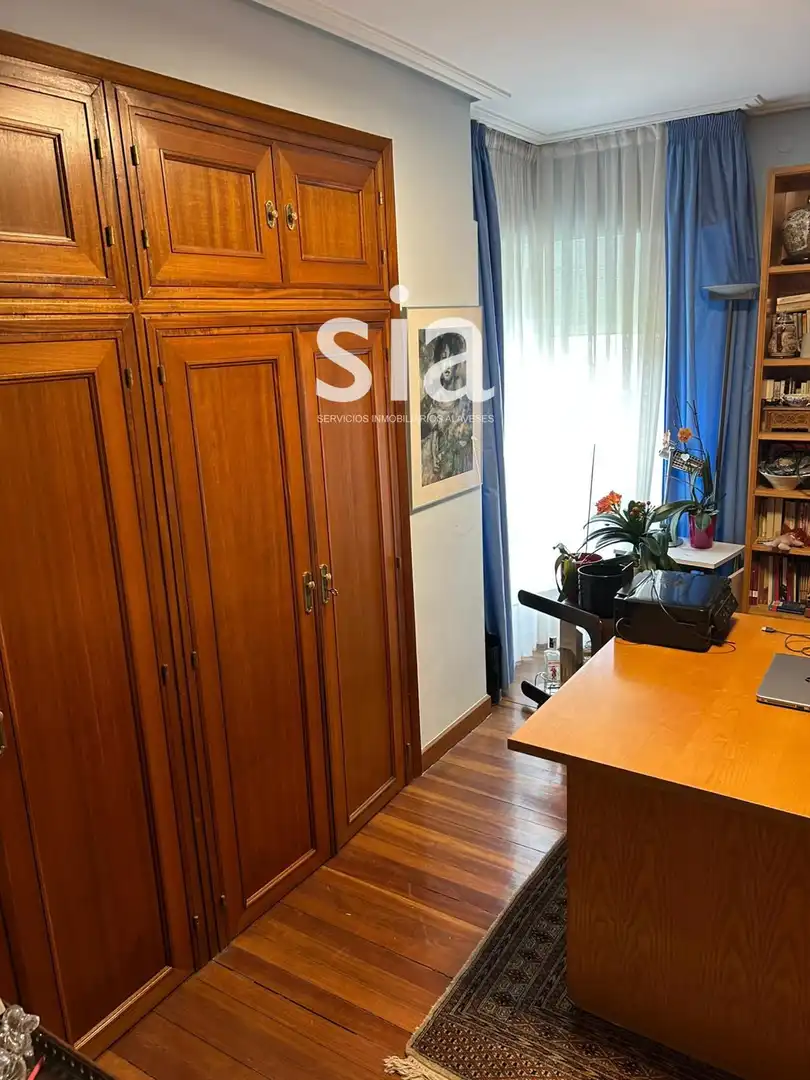 Schlafzimmer von Wohnung zum Verkauf in Vitoria - Gasteiz mit Heizung, Abstellraum und Möbliert