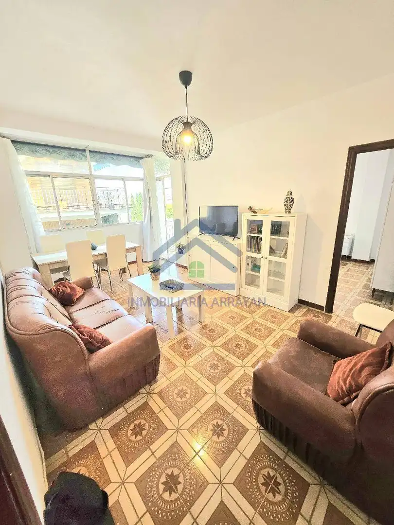 Sala de estar de Piso en venta en Granada con Terraza y Amueblado