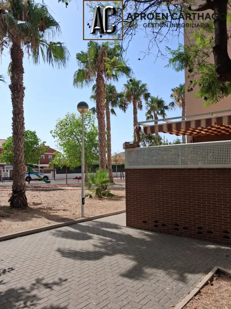 Vista exterior de Pis en venda en Cartagena amb Calefacció, Terrassa i Traster