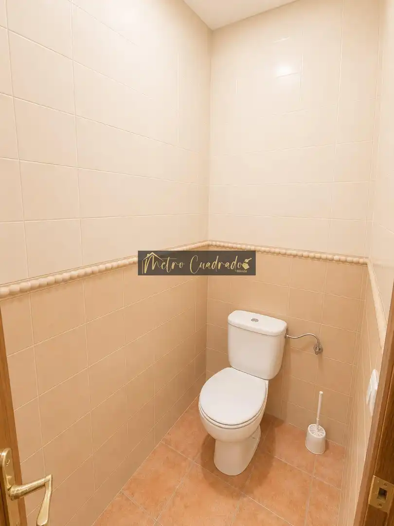 Baño de Local de alquiler en Mérida con Aire acondicionado