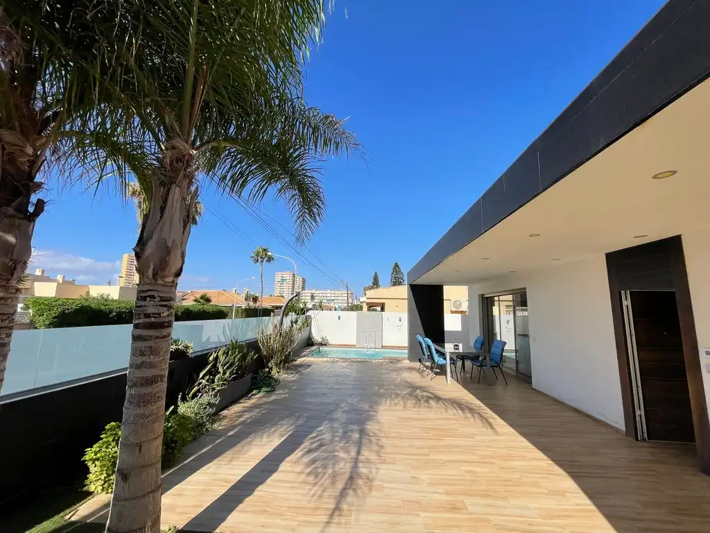 Houses for sale in Islas Menores - Mar de Cristal