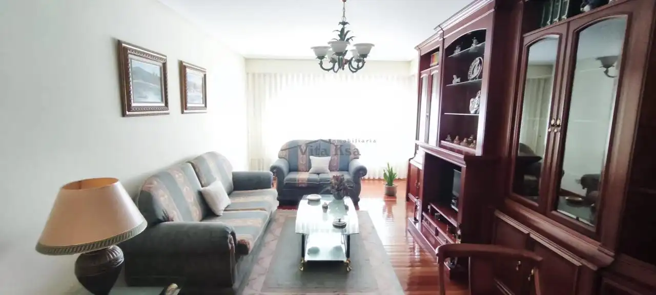 Sala d'estar de Pis de lloguer en Ourense Capital  amb Calefacció, Moblat i Balcó