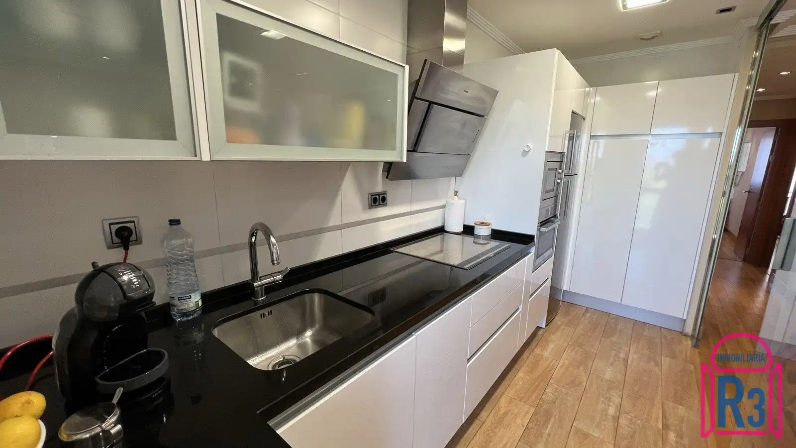 Cocina de Apartamento en venta en León Capital  con Calefacción, Terraza y Trastero