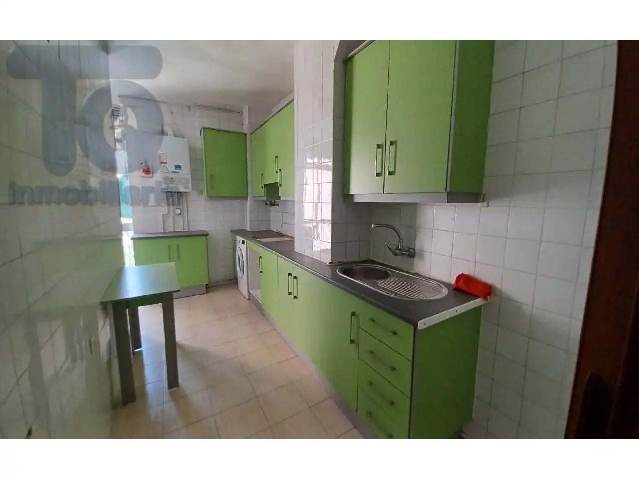 Kitchen of Flat for sale in Granada  with Air Conditioner, Heating and Balcony