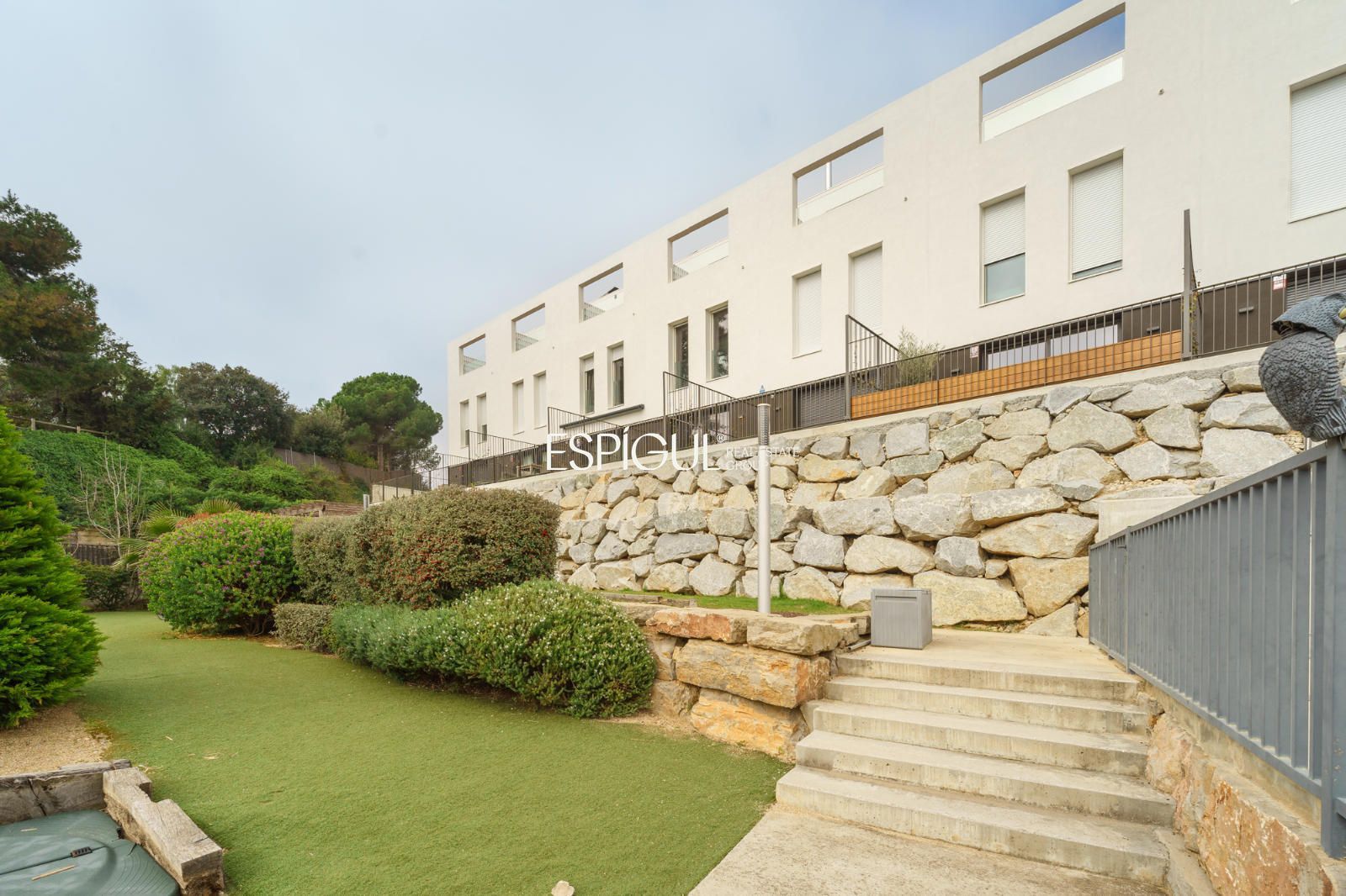 Exterior view of Single-family semi-detached for sale in Sant Andreu de Llavaneres  with Air Conditioner, Heating and Private garden