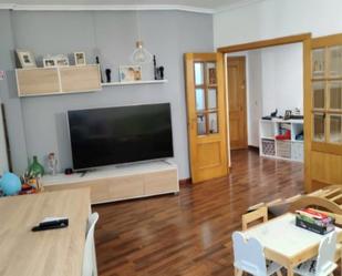 Living room of Flat for sale in  Albacete Capital  with Heating, Parquet flooring and Terrace