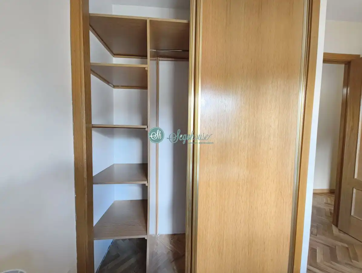 Bedroom of Flat for sale in Segovia  with Heating, Storage room and Furnished