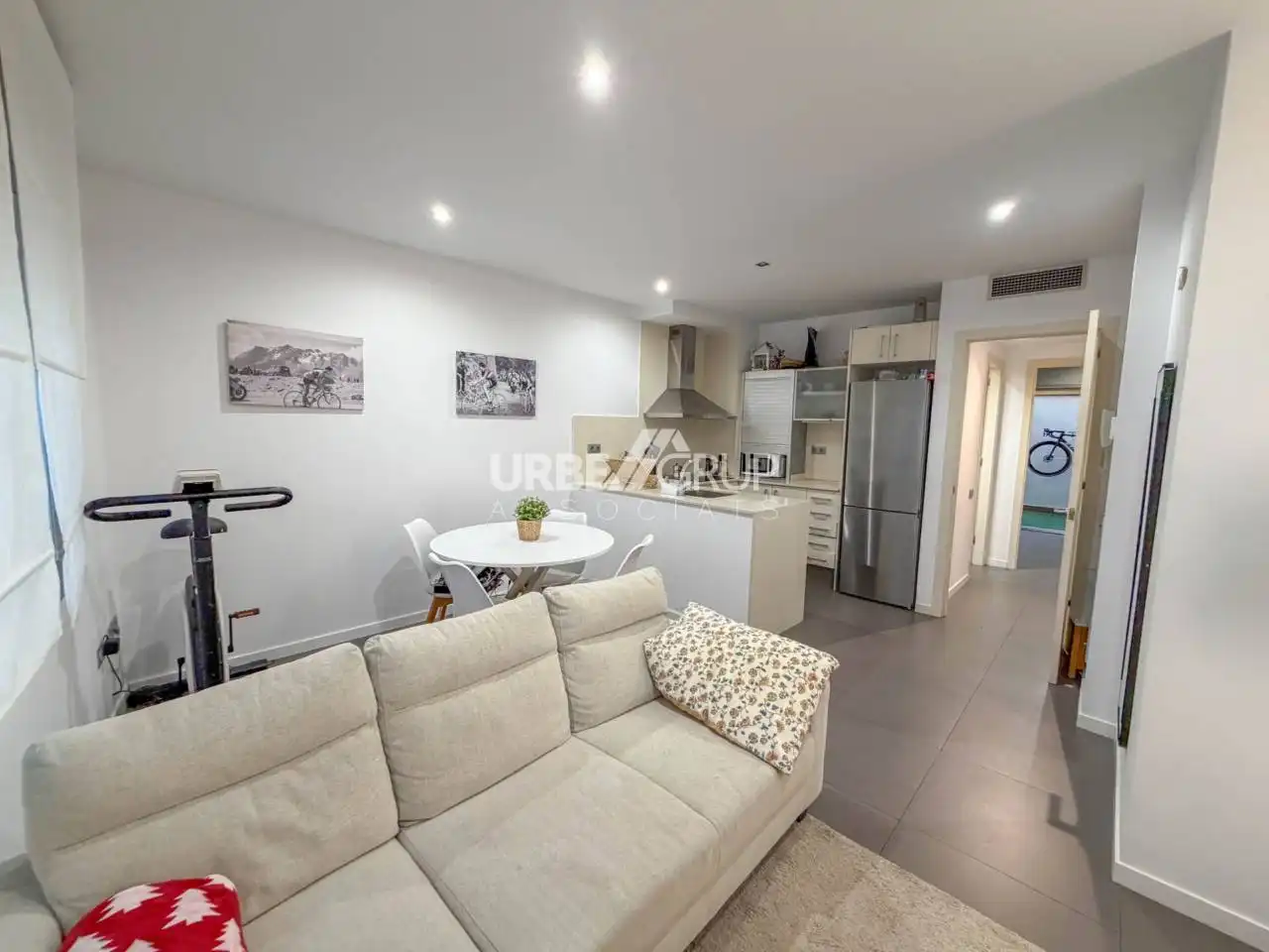 Living room of Flat for sale in Terrassa  with Air Conditioner, Heating and Private garden