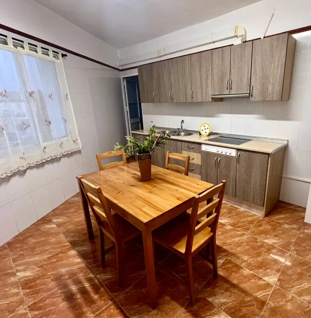 Cocina de Piso de alquiler en Cártama con Terraza, Amueblado y Horno