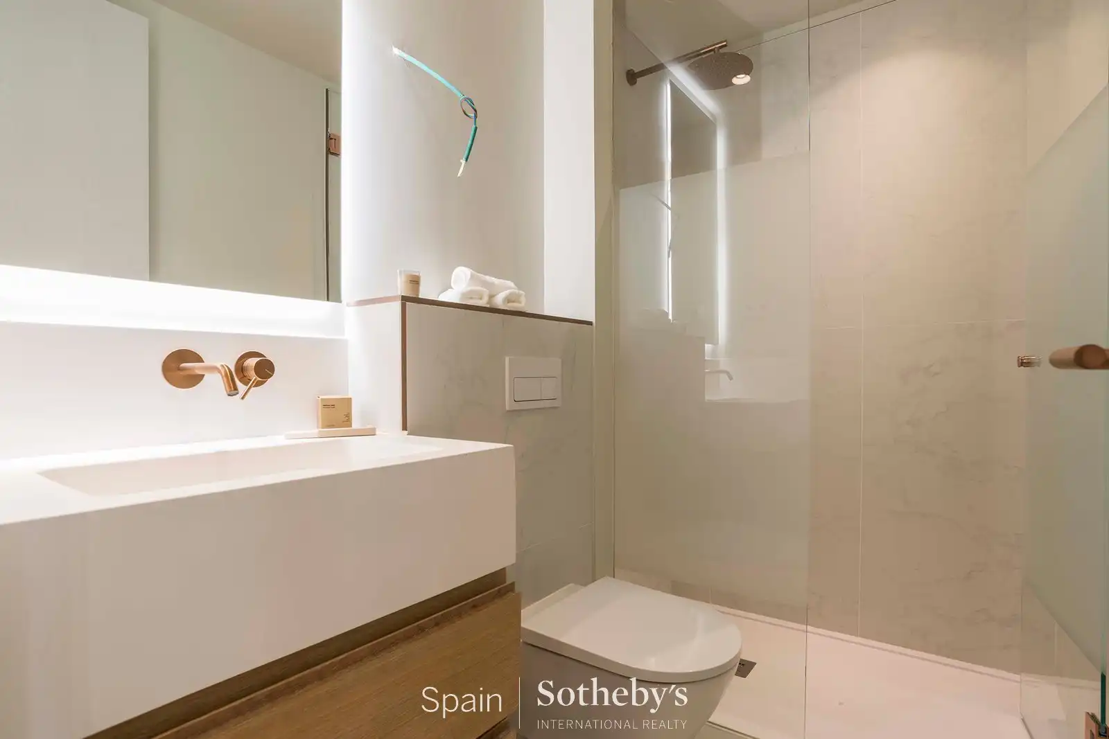 Baño de Apartamento en venta en Madrid con Aire acondicionado, Calefacción y Terraza