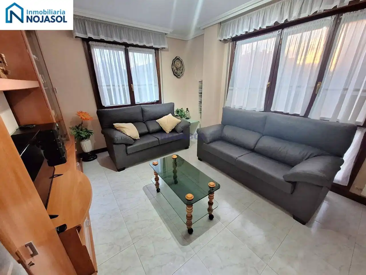 Apartament amb piscina de lloguer a Avenida santos martires 10, imagen 7