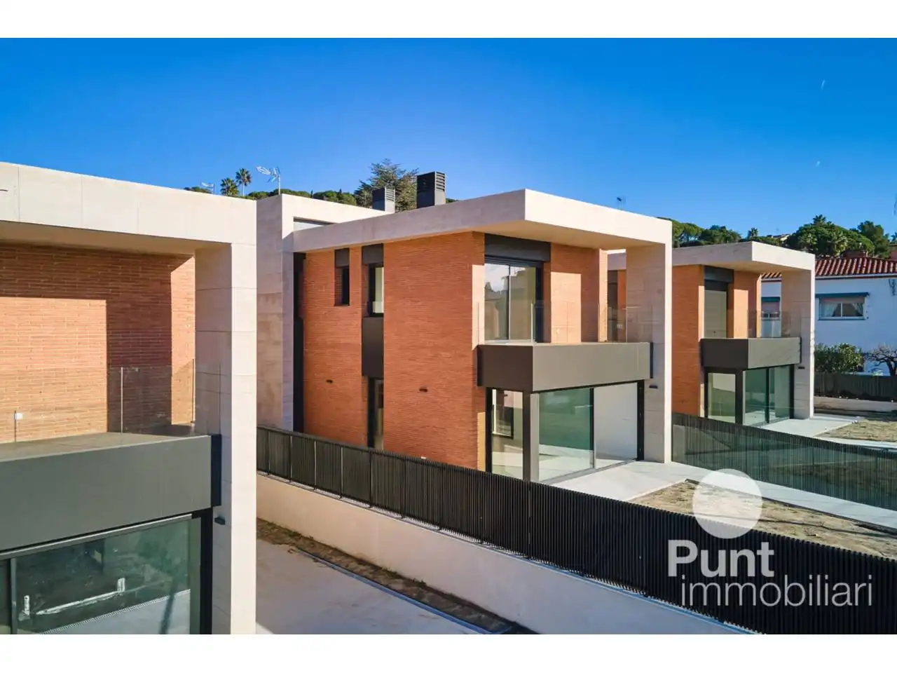Exterior view of Houses for sale in Premià de Dalt  with Air Conditioner and Heating