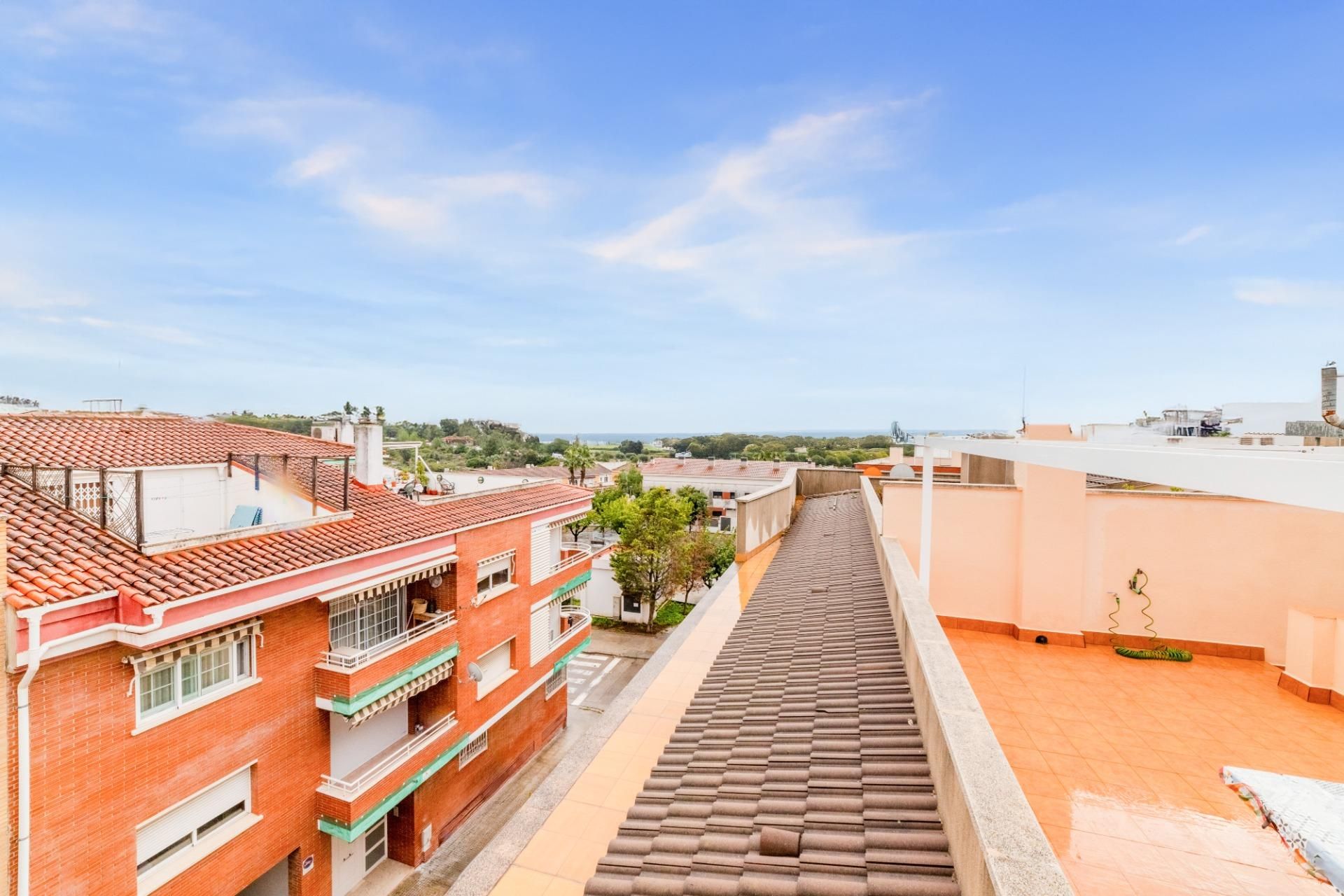 Exterior view of Flat for sale in Cubelles  with Air Conditioner, Heating and Terrace