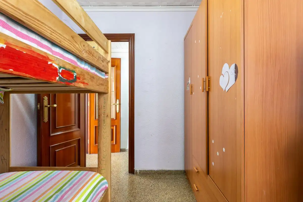 Habitación de Piso en venta en Valencia con Calefacción
