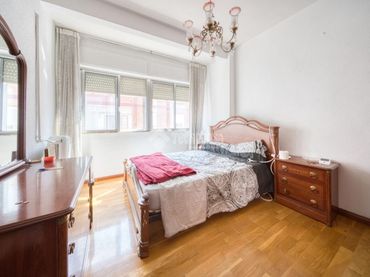 Piso con ascensor en venta en Delicias