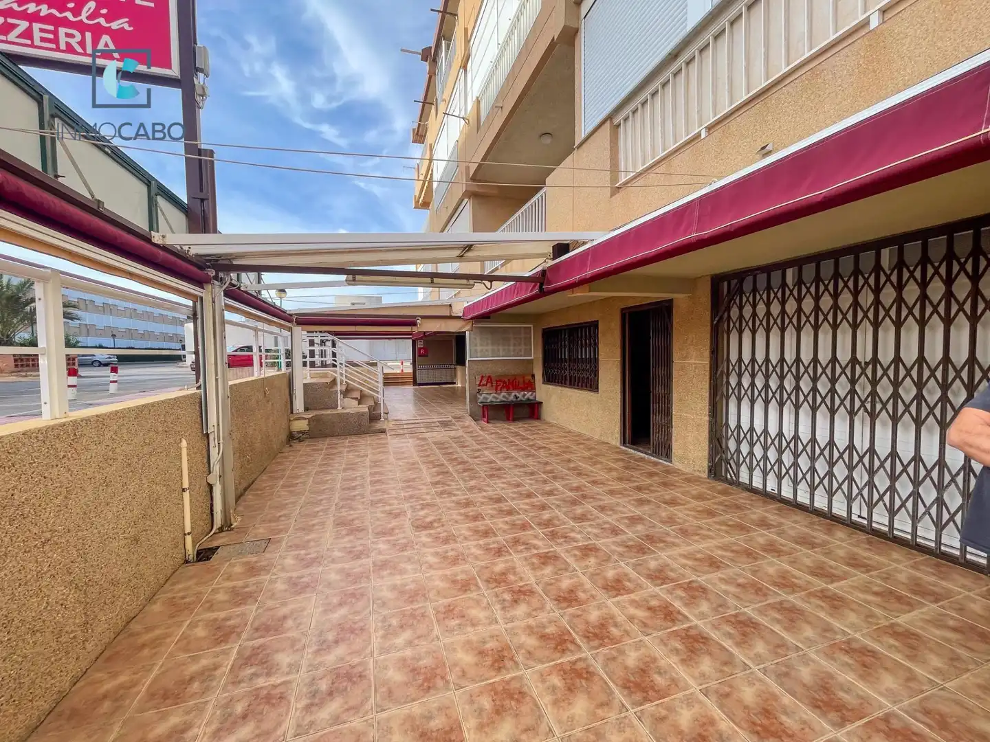 Terraza de Local en venta en La Manga del Mar Menor con Aire acondicionado, Terraza y Amueblado