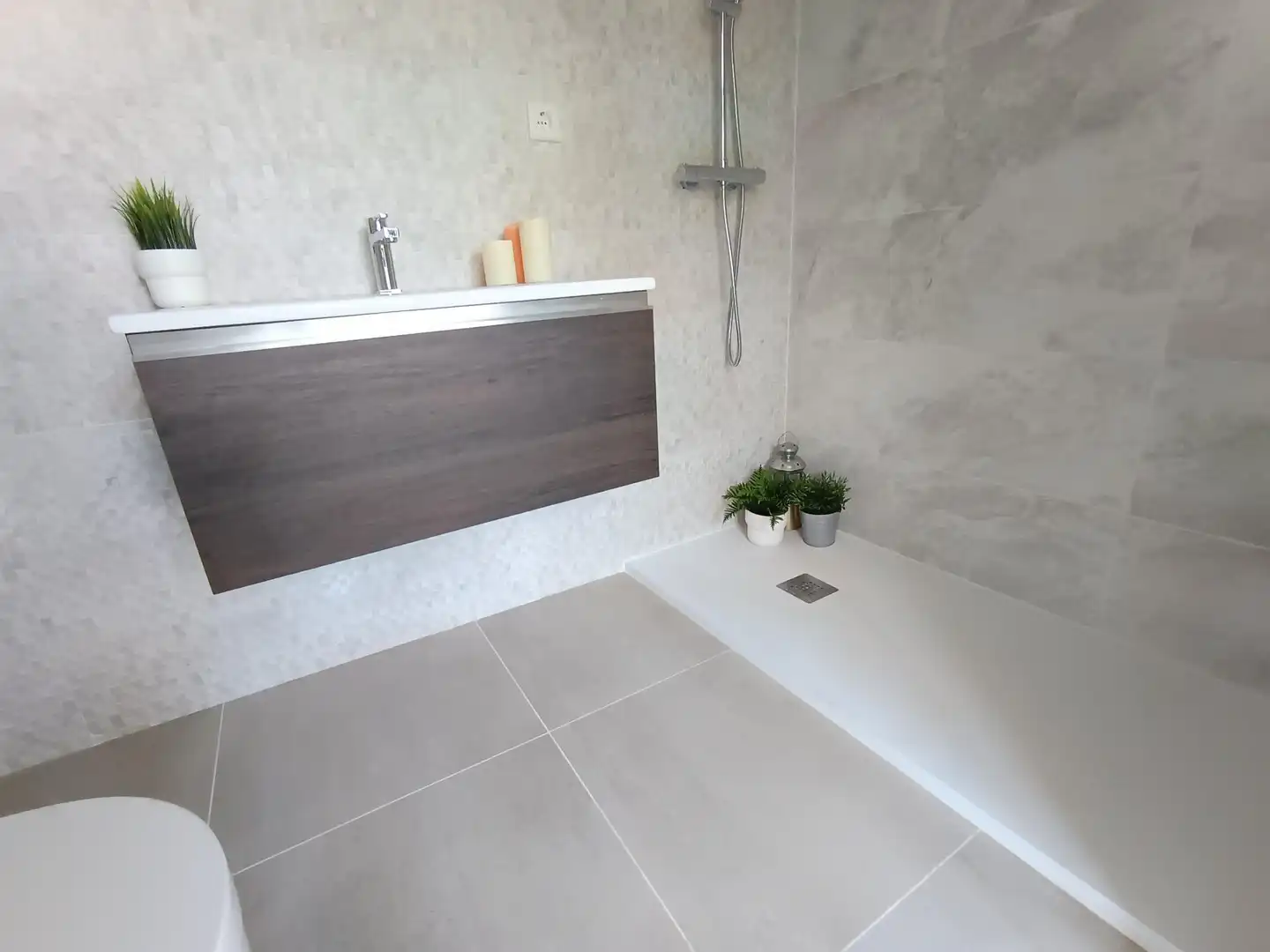 Badezimmer von Wohnung zum Verkauf in Murcia mit Privatgarten, Terrasse und Abstellraum