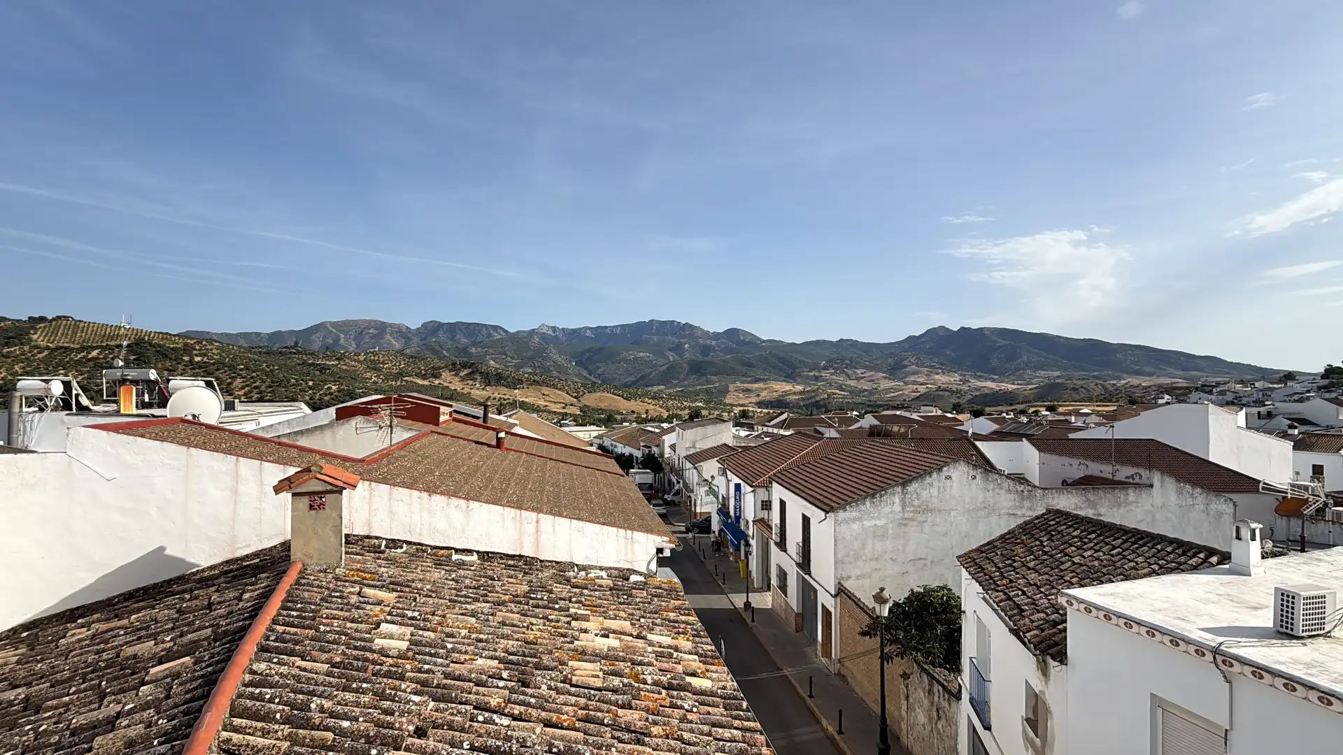 Vista exterior de Casa o chalet en venta en Algodonales con Aire acondicionado, Calefacción y Terraza