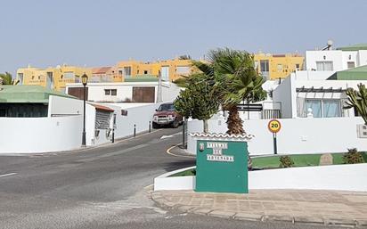 Außenansicht von Haus oder Chalet zum verkauf in Antigua mit Terrasse und Schwimmbad