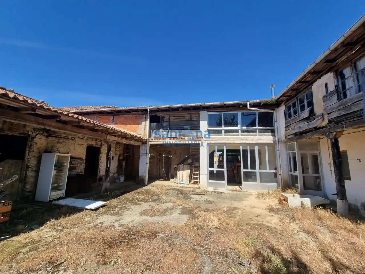 Vista exterior de Casa o chalet en venta en Benavides con Calefacción, Jardín privado y Trastero