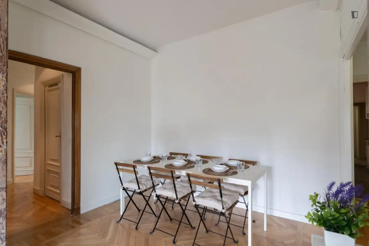 Esszimmer von Wohnungen zur untervermieten in Madrid mit Möbliert, Ofen und Waschmaschine