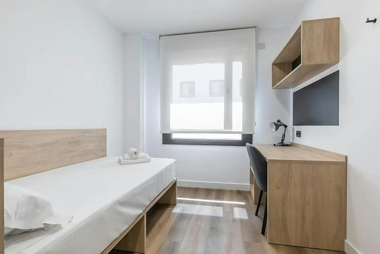 Schlafzimmer von Gebäude zur Miete in Madrid