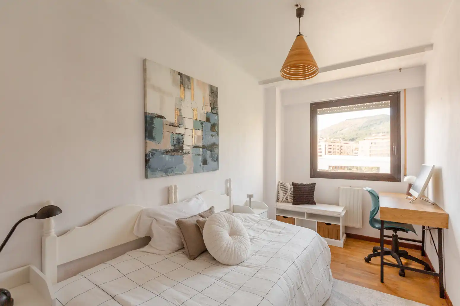 Habitación de Piso en venta en  Pamplona / Iruña con Calefacción, Parquet y Trastero