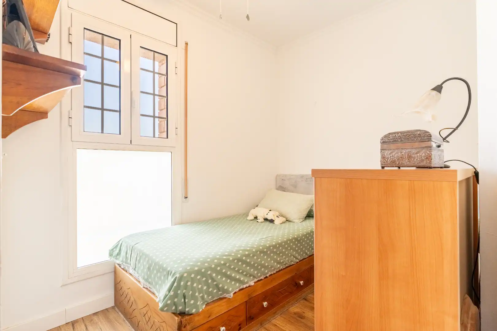 Schlafzimmer von Dachboden zum Verkauf in Reus mit Klimaanlage, Heizung und Parkett