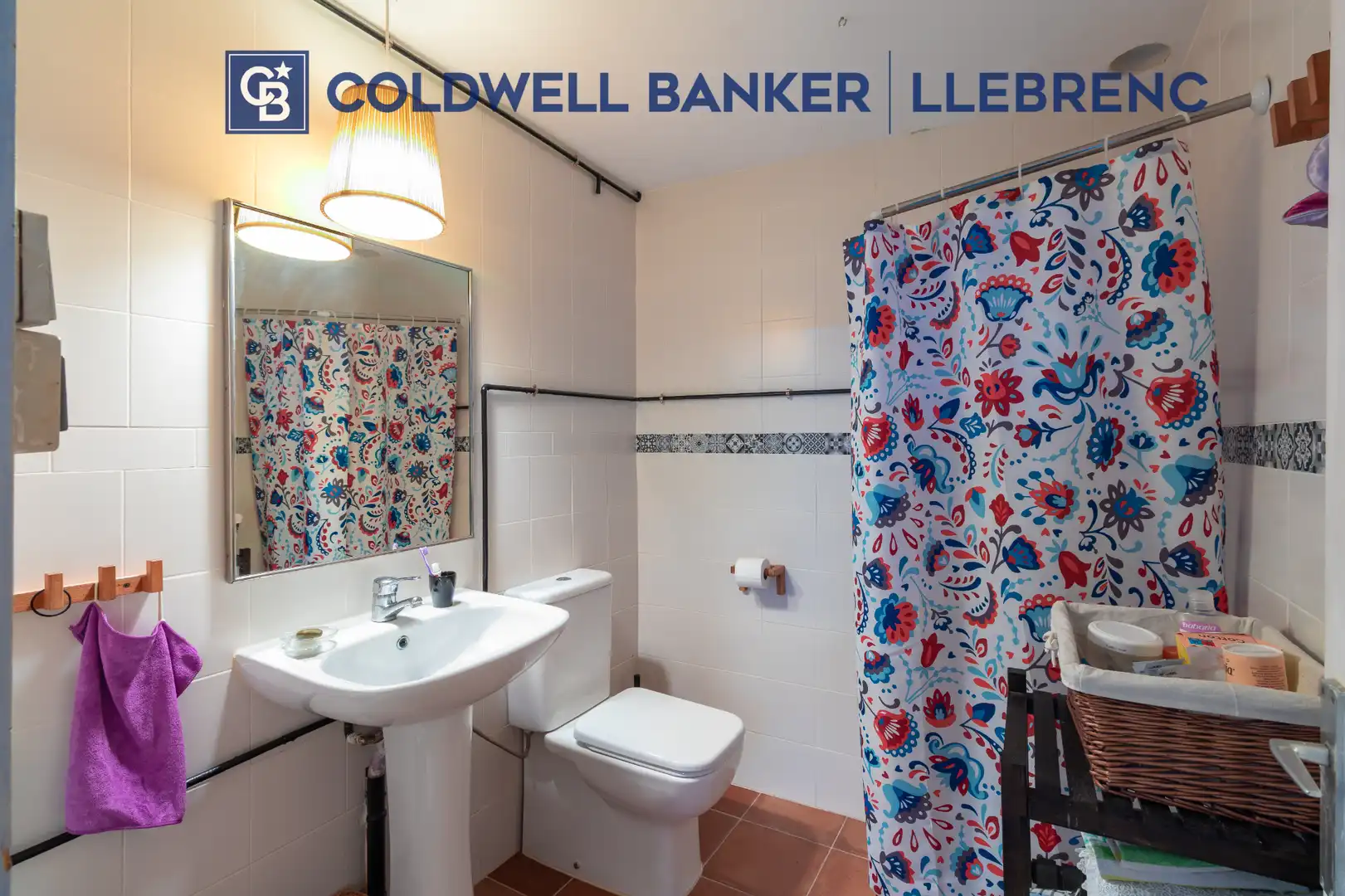 Baño de Local en venta en Sant Cugat del Vallès con Calefacción y Internet