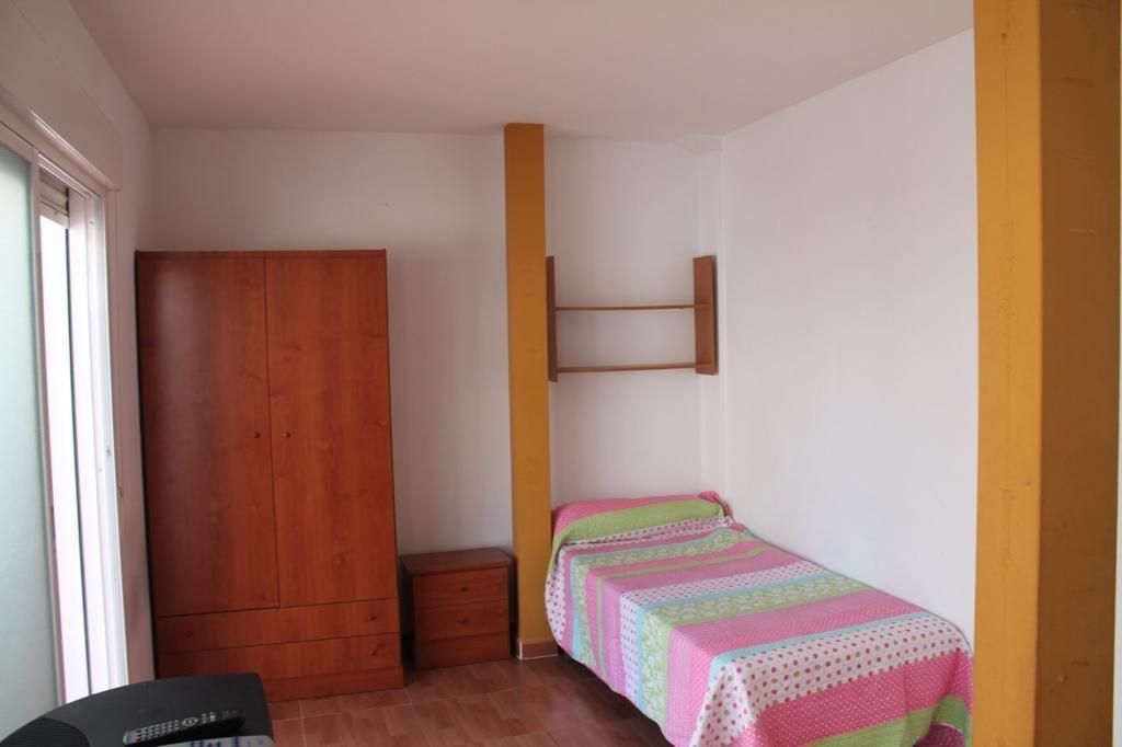 Dormitori de Estudi de lloguer en  Granada Capital amb Terrassa