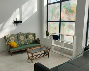 Living room of Duplex to rent in  Madrid Capital  with Air Conditioner, Terrace and Balcony