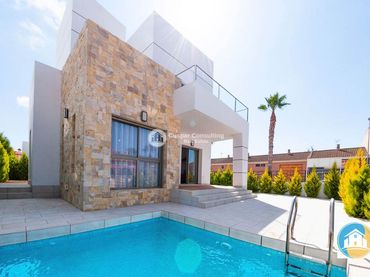 Xalet amb piscina en venda a Centro