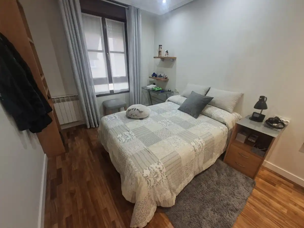 Habitación de Piso en venta en Vitoria - Gasteiz con Calefacción, Parquet y Terraza