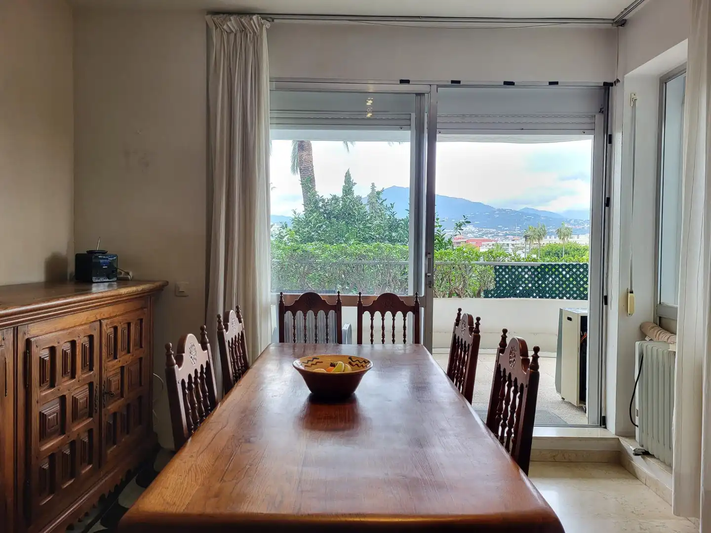 Menjador de Apartament en venda en Marbella amb Jardí privat, Terrassa i Traster