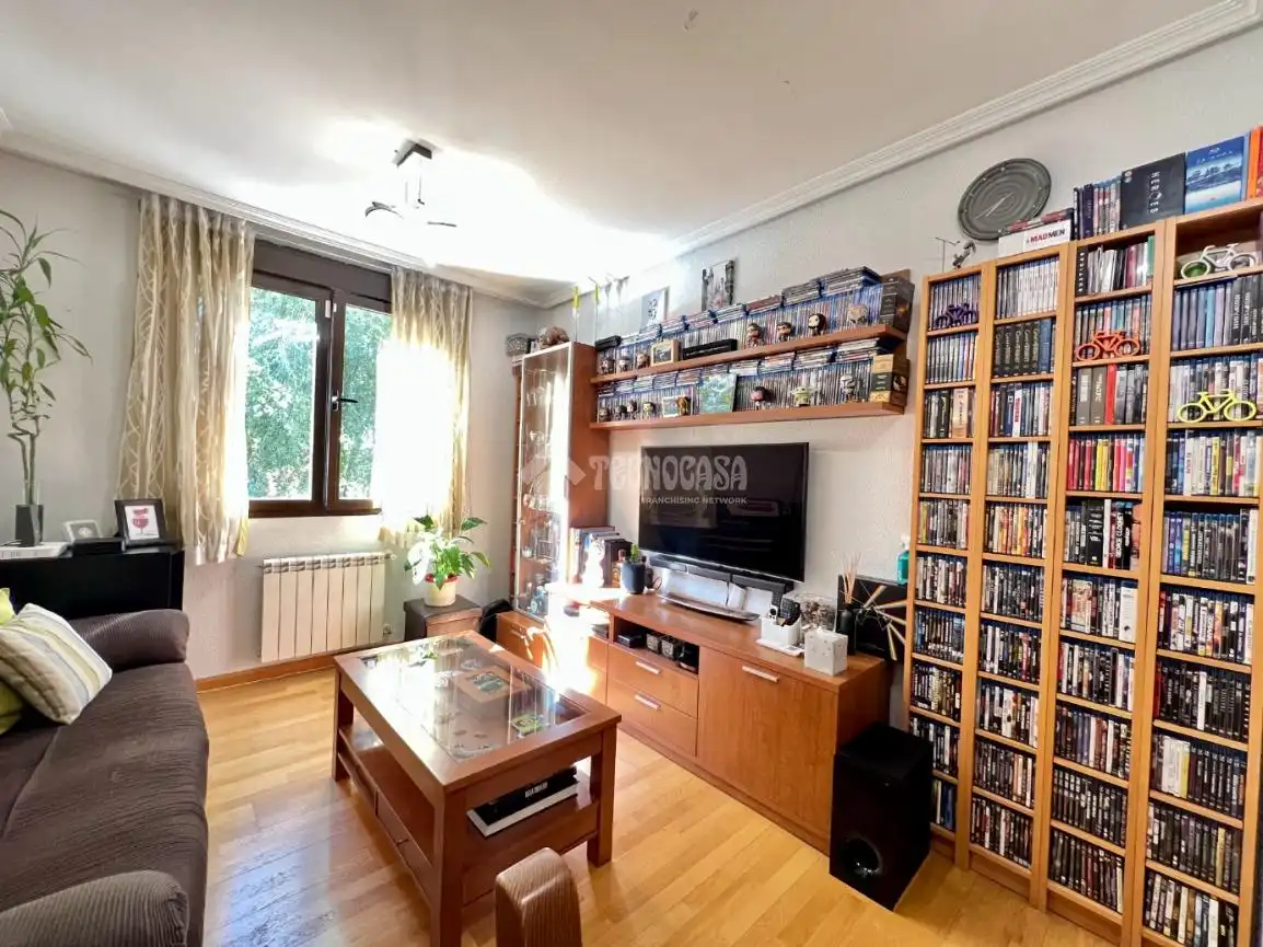 Sala d'estar de Pis en venda en Madrid amb Aire condicionat, Calefacció i Balcó