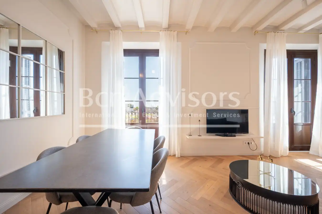 Living room of Flat for sale in  Barcelona Capital  with Air Conditioner, Heating and Parquet flooring