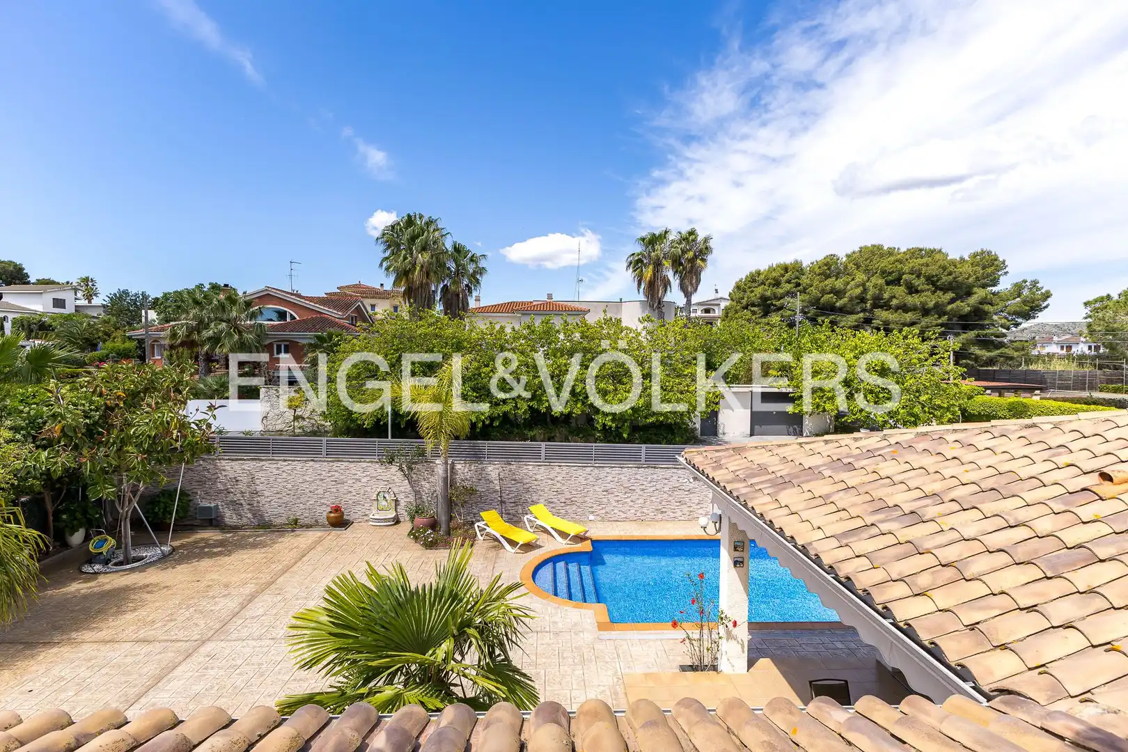 Exterior view of Houses for sale in Roda de Berà  with Air Conditioner, Heating and Private garden