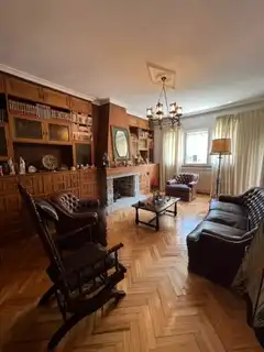 Sala d'estar de Casa o xalet en venda en Pontevedra Capital  amb Calefacció, Traster i Moblat