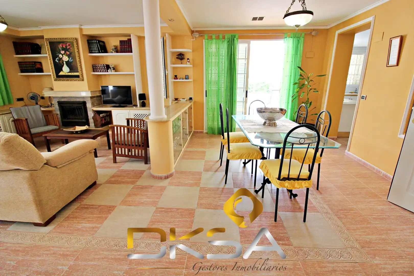 Living room of Houses for sale in Castellón de la Plana / Castelló de la Plana  with Air Conditioner, Heating and Private garden