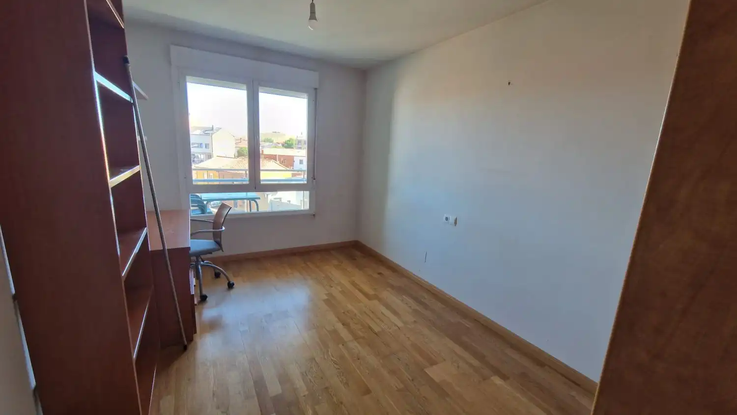 Schlafzimmer von Wohnung zum Verkauf in León Capital  mit Heizung, Parkett und Terrasse