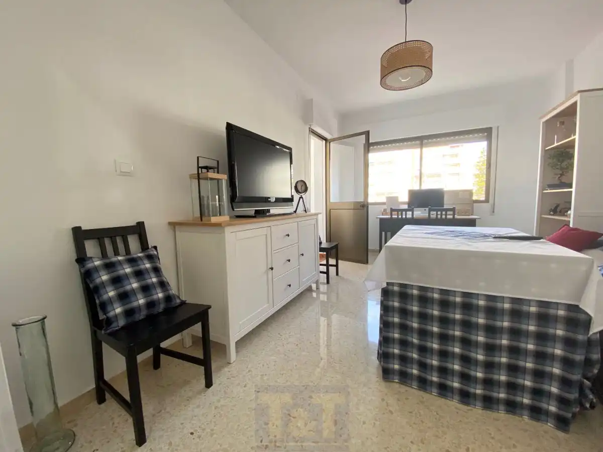 Dormitori de Apartament de lloguer en La Antilla amb Terrassa i Moblat