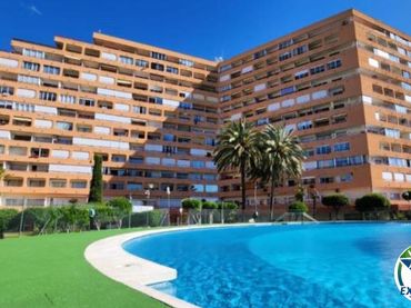 Apartment with pool for sale in Carrer Cap Ponent