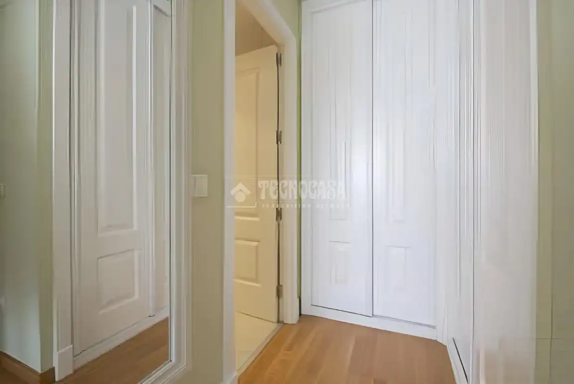 Bedroom of Flat for sale in Las Rozas de Madrid  with Air Conditioner, Heating and Storage room