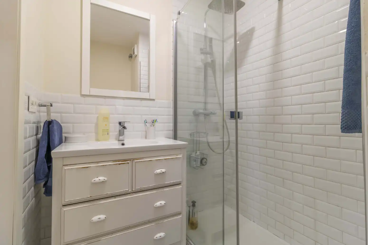 Baño de Piso en venta en Sevilla con Aire acondicionado y Balcón