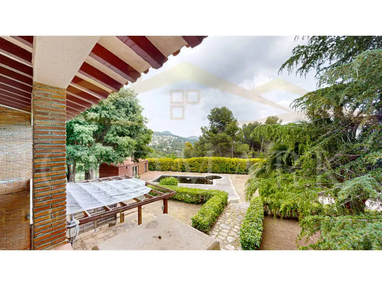 Jardí de Casa o xalet en venda en Corbera de Llobregat amb Aire condicionat, Calefacció i Jardí privat