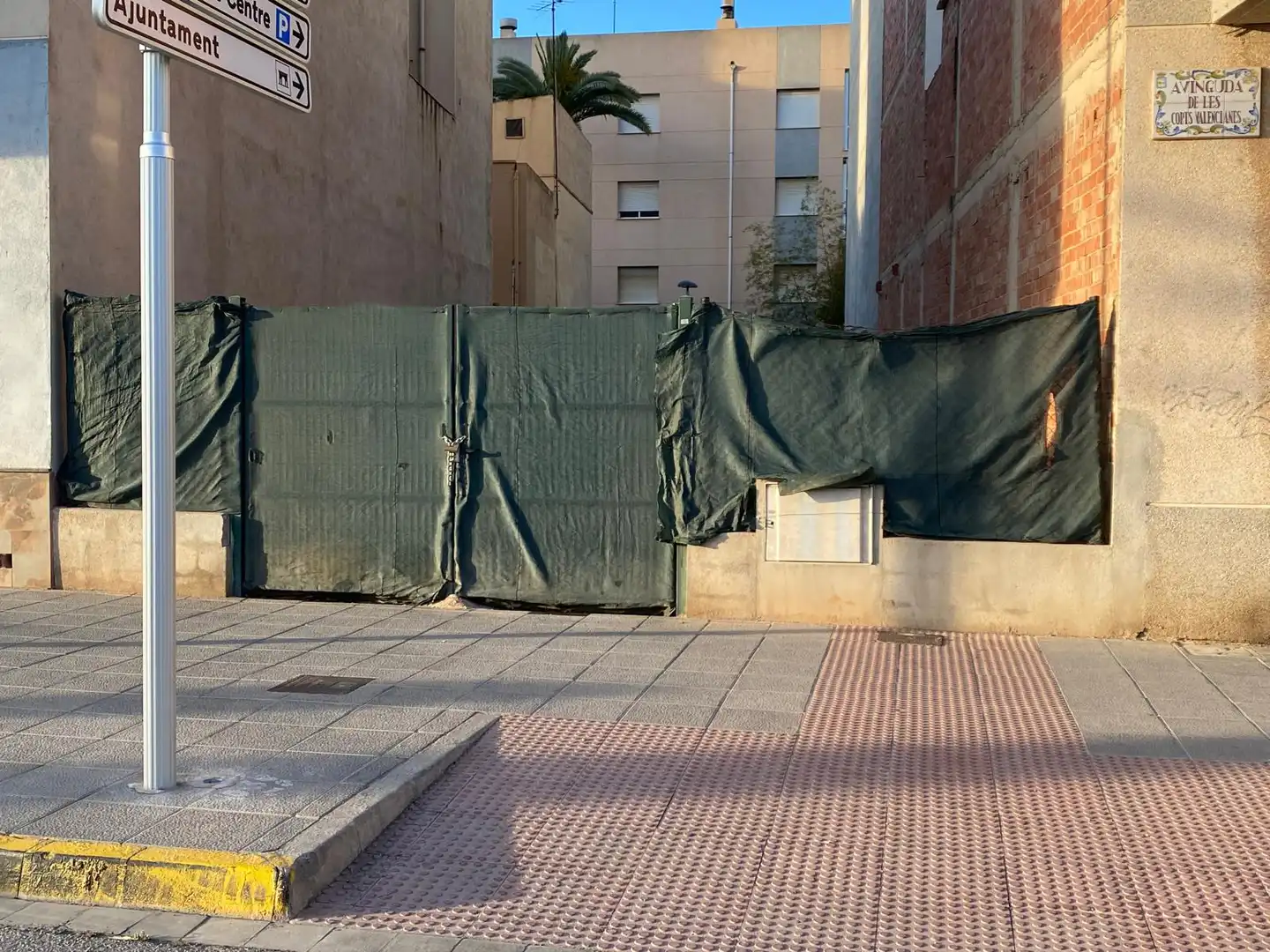 Terreno residencial en venta en Avinguda de les Corts Valencianes 1, imagen 2